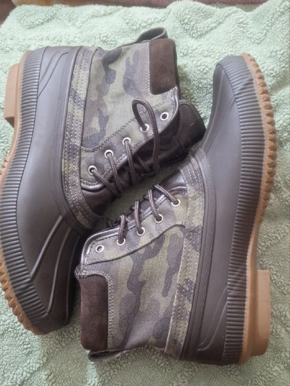 Tommy Hilfiger Men’s Dark Brown Waterproof Duck Boots